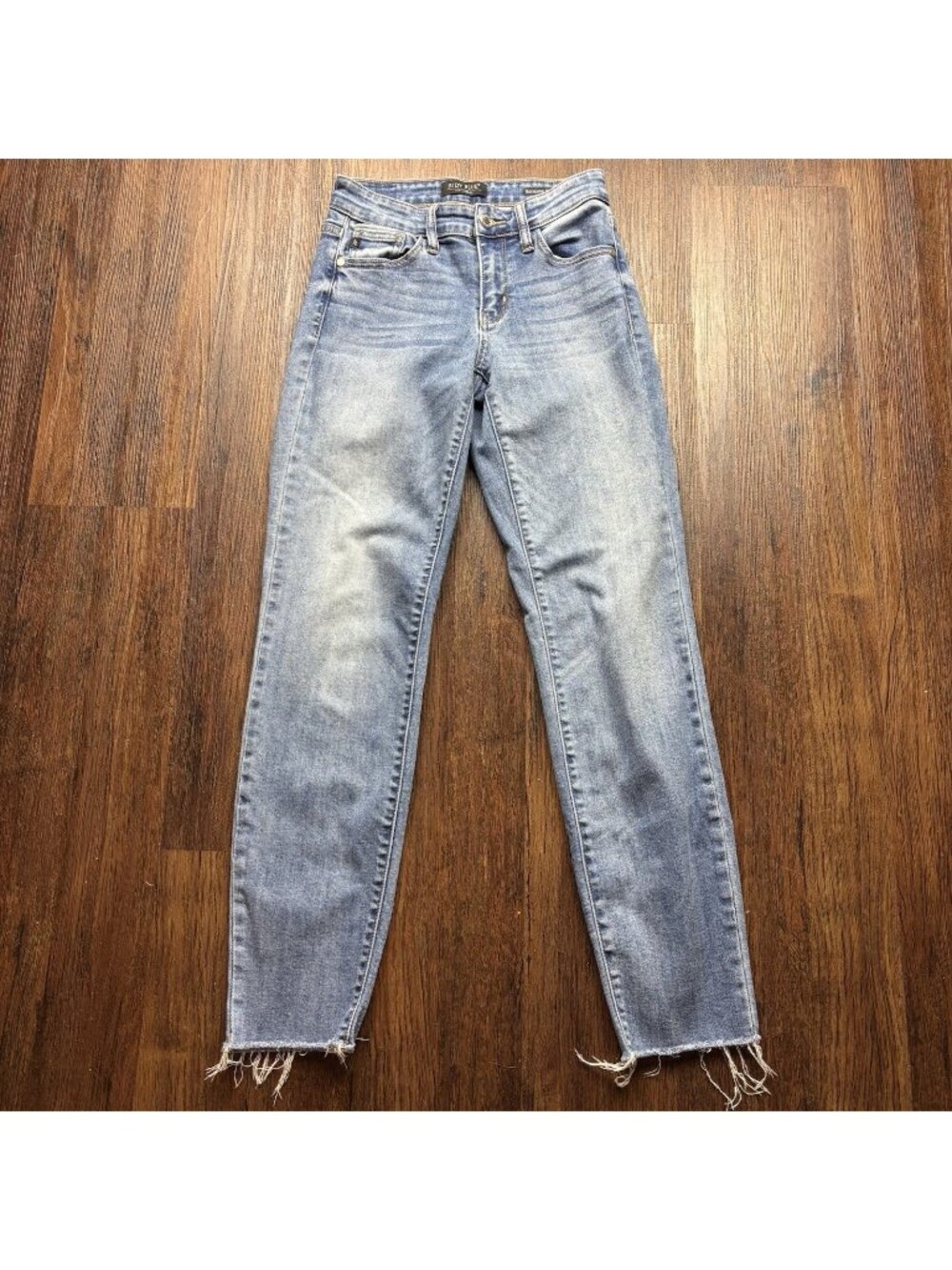 Judy Blue Boyfriend Fit Jeans Raw Hem Distressed Light Wash JB82192MD Size 0/24